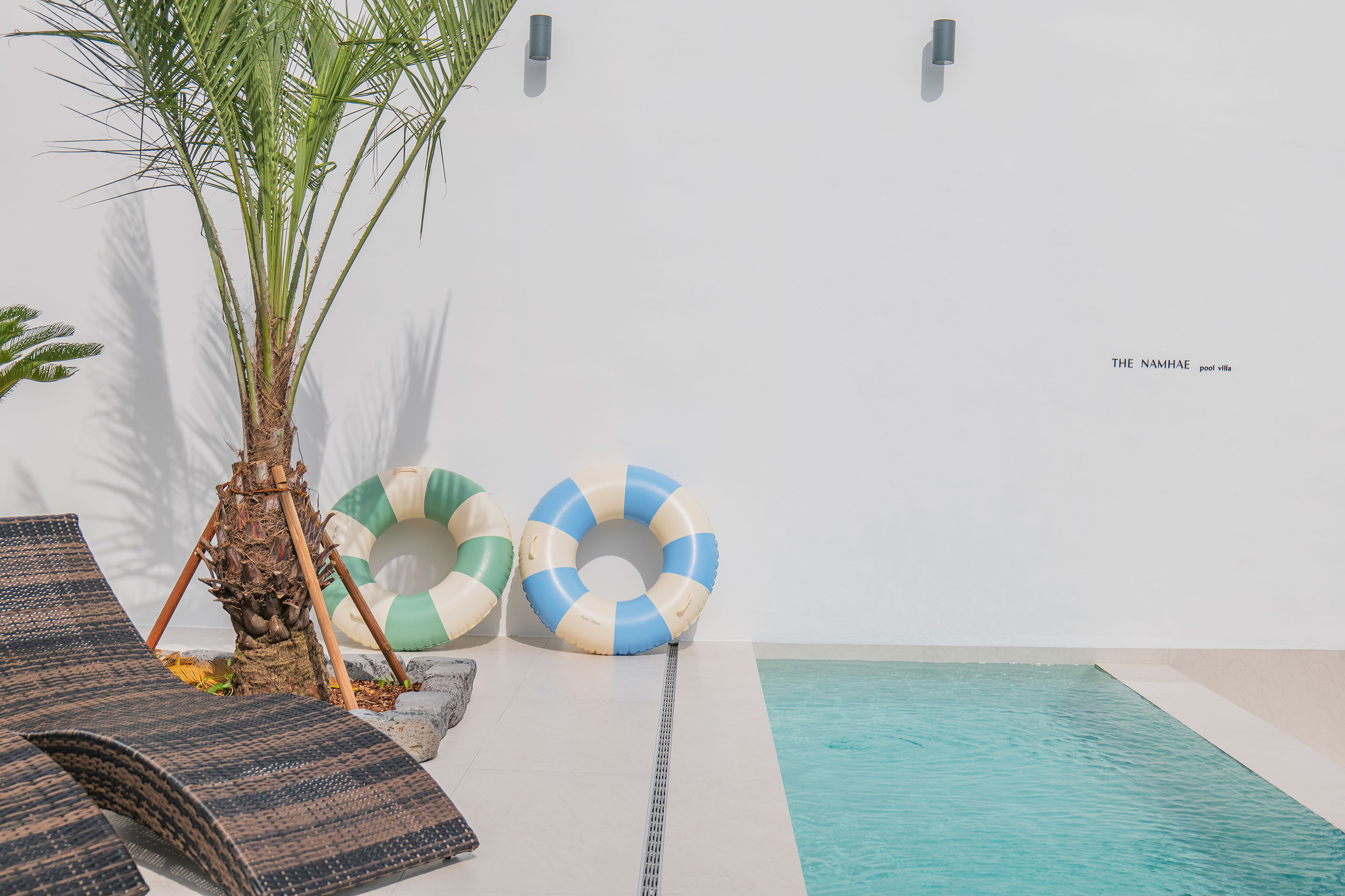 레드콩풀빌라의103