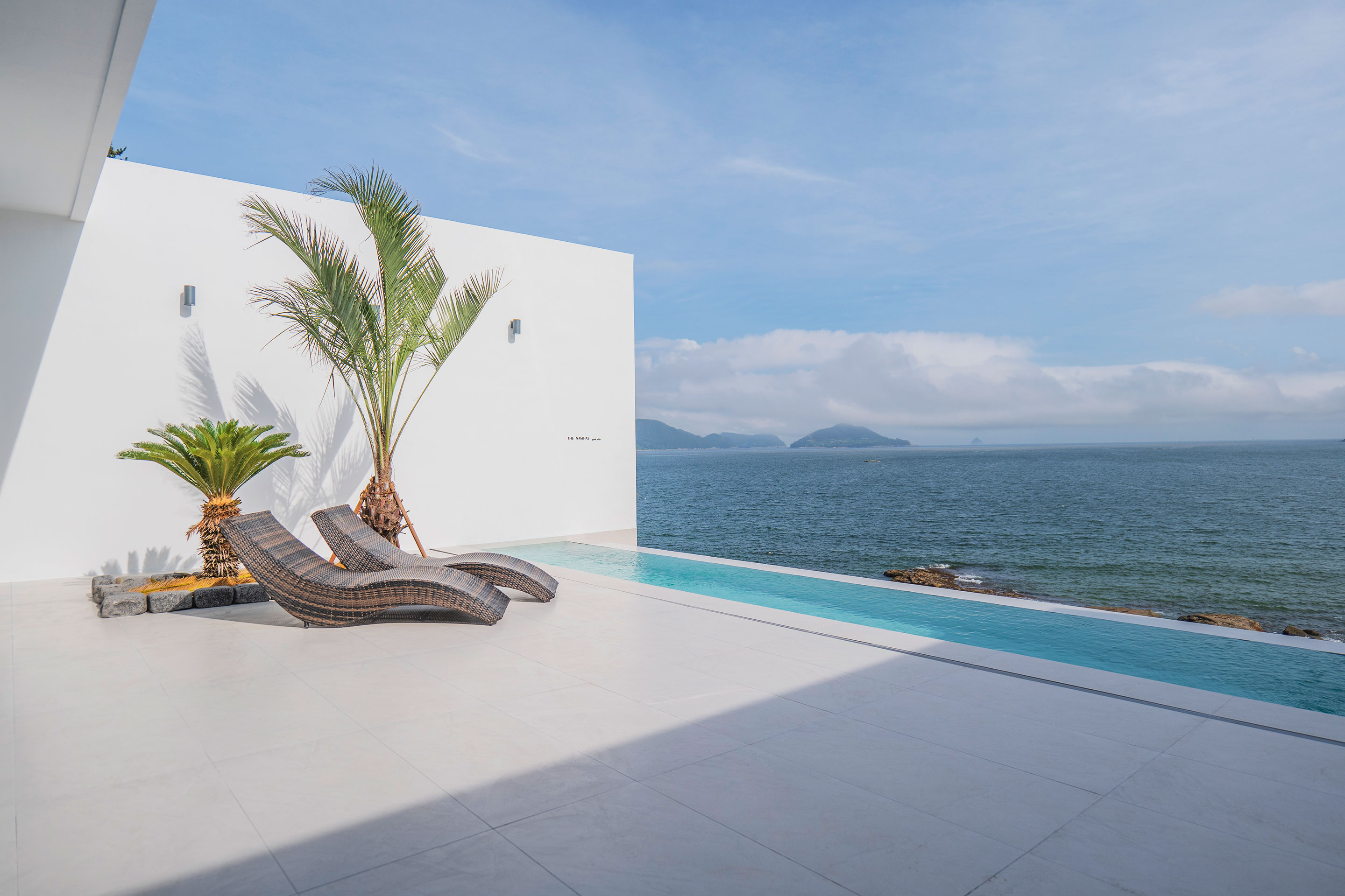 레드콩풀빌라의103