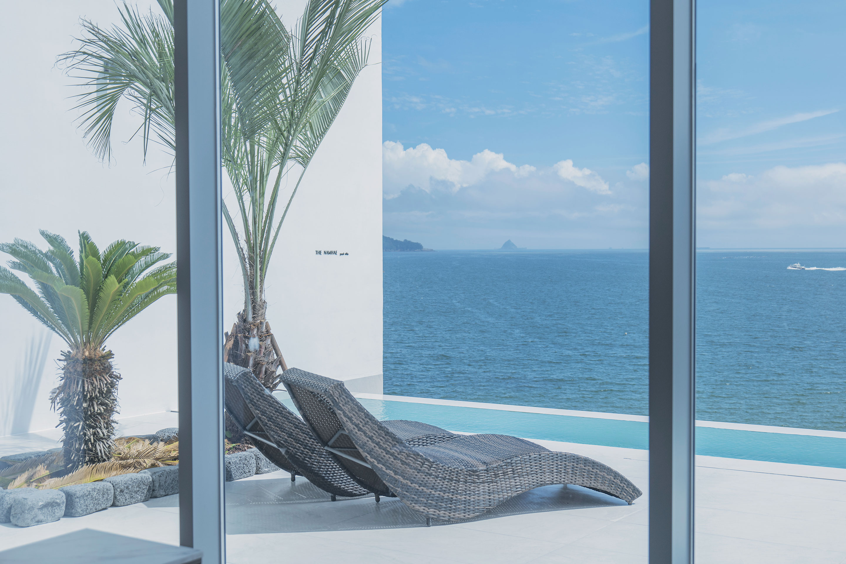 레드콩풀빌라의 Swimming pool